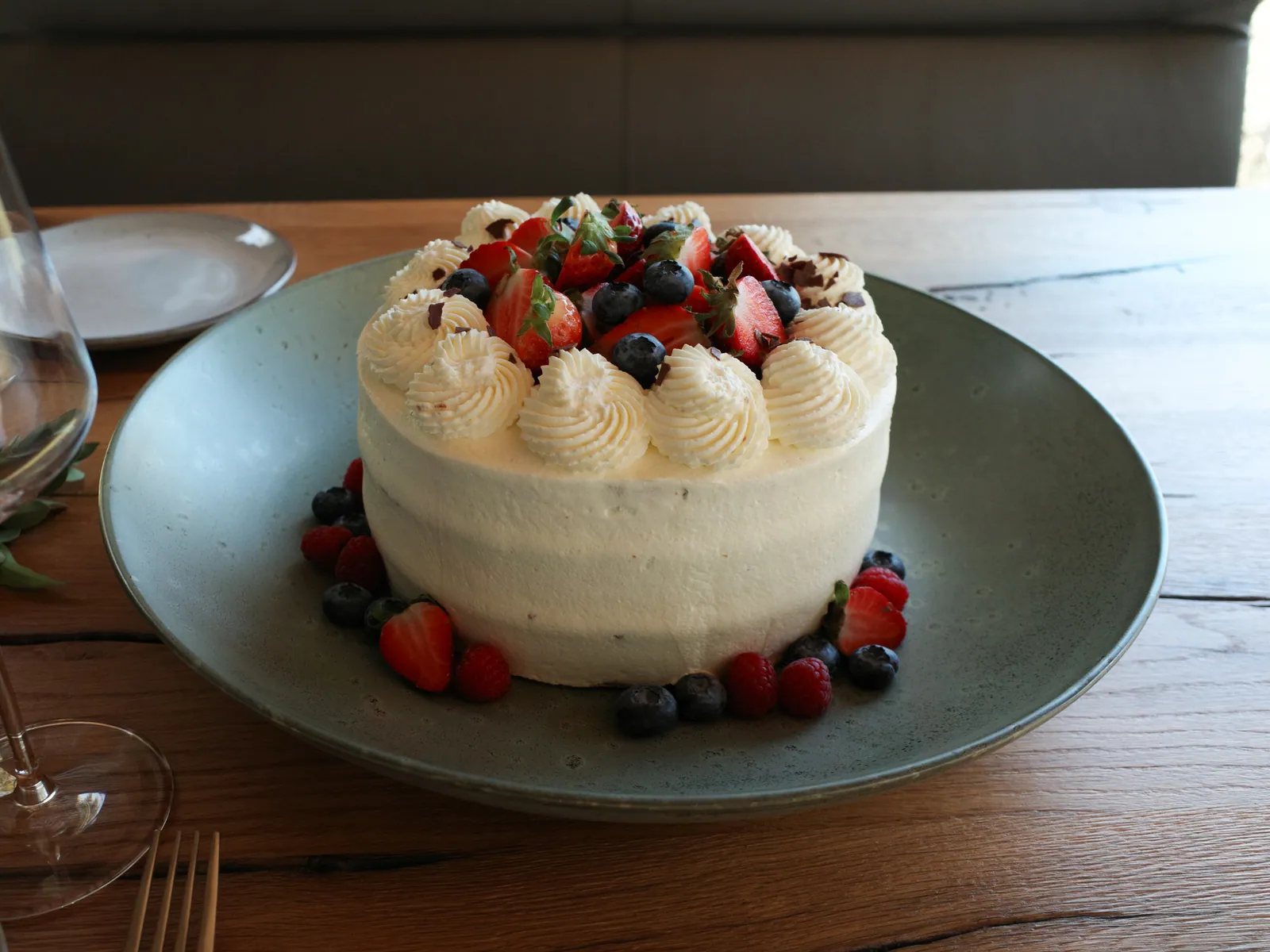 Geburtstagstorte mit Beeren