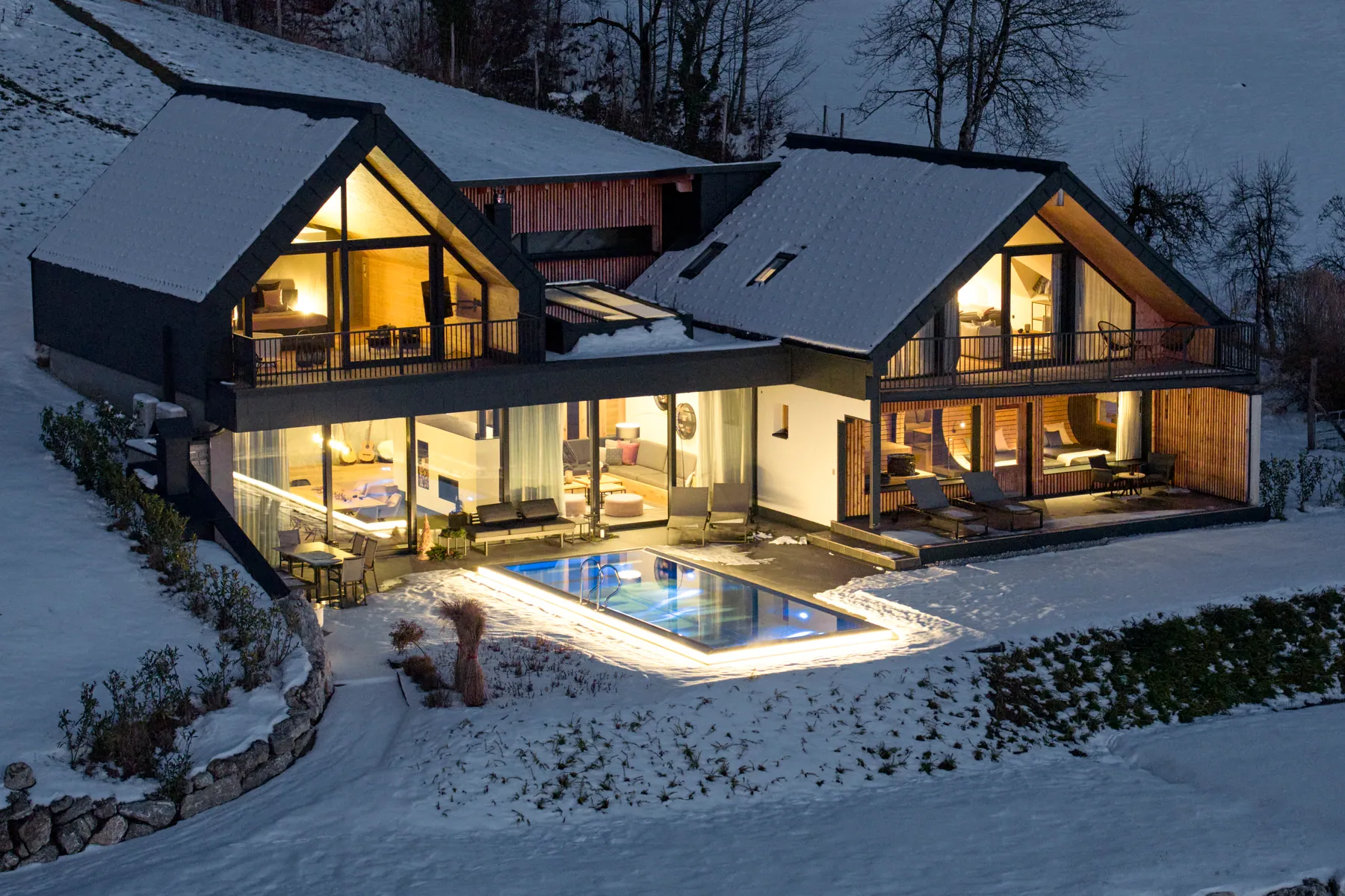 Haus Rosa mit beheiztem Pool im Winter